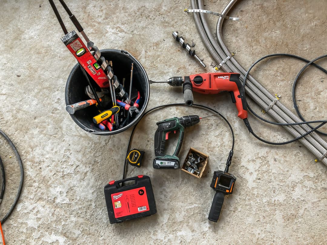 vad-ska-offert-fran-elektriker-innehalla-elfixarna